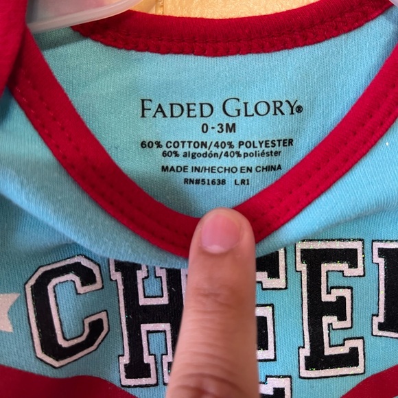Faded Glory Cheer Onesie 0-3 months - Picture 4 of 5